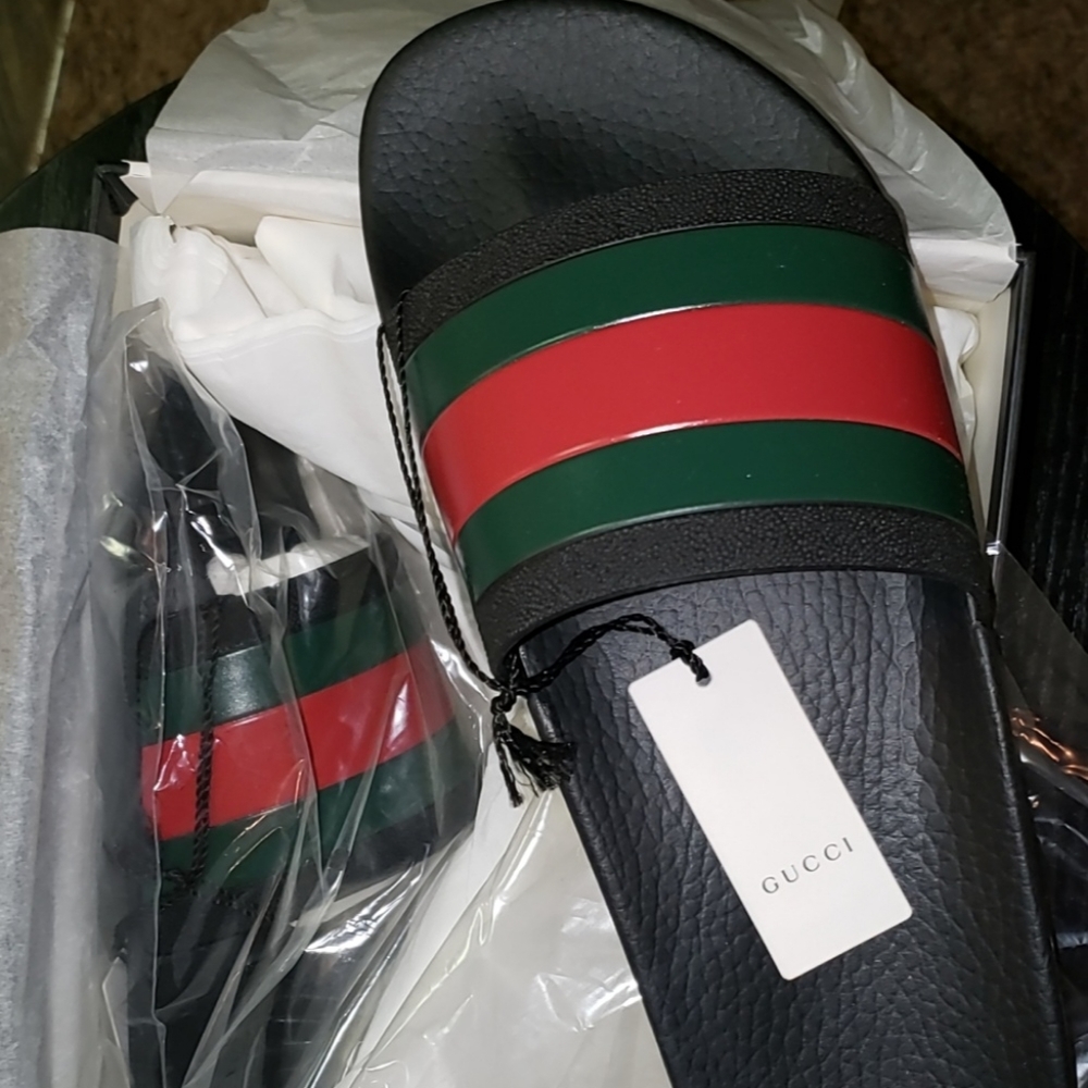 Gucci Web Slides